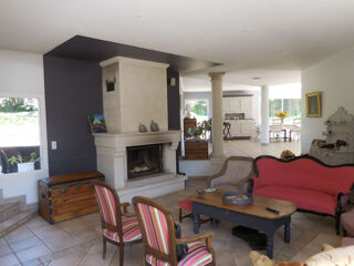  Maison  vendre 7 pices 245 m