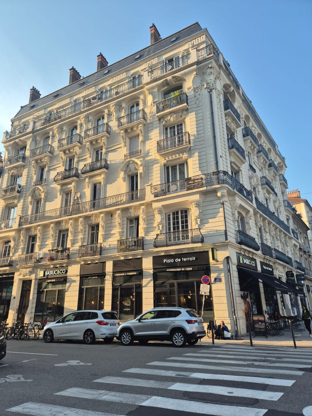 Centre - Berriat - Dans bel immeuble T2 de 47 m2