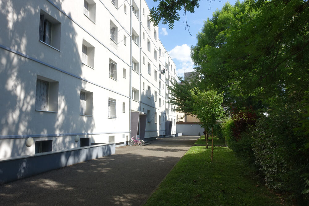 Location Appartement BAJATIERE - Au calme T4 de 66 m2 en dernier étage Grenoble