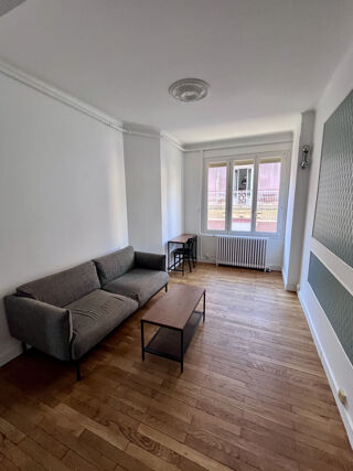  Appartement à louer 2 pièces 42 m²