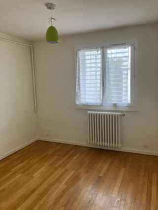  Appartement à louer 4 pièces 66 m²