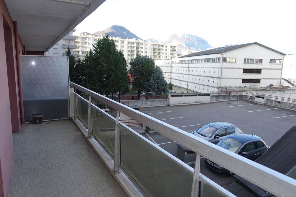 Vente Appartement EXCLUSIVITE - FOCH / FERRIE - T1 de 38 m2 avec terrasse de 10 m2 Grenoble