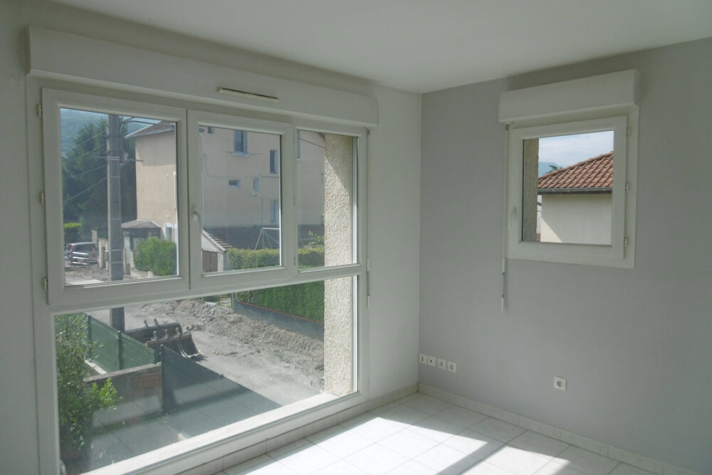 Location Appartement Proximité campus T2 de 32 m2 avec parking St martin d heres