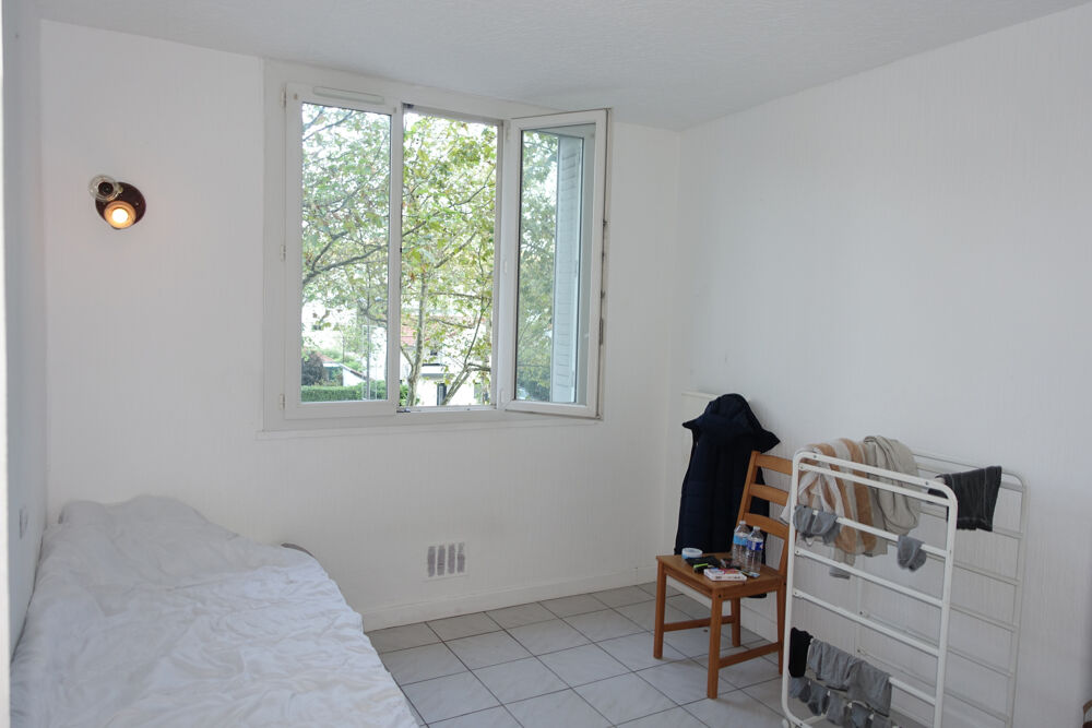 Vente Appartement Rsidence Saint Andr - Lumineux T2 de 40 m2 en bon tat avec balcon et parking Le pont de claix