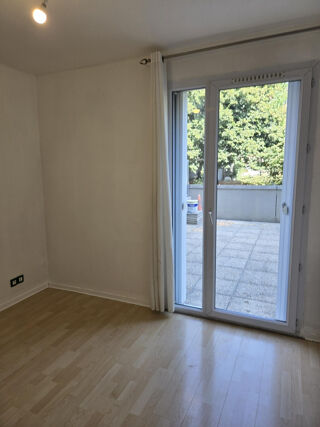  Appartement à louer 2 pièces 45 m²