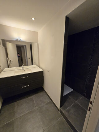 Vente Appartement Quai / Rue Saint Laurent - Spacieux T3 de 95 m2 rénové Grenoble