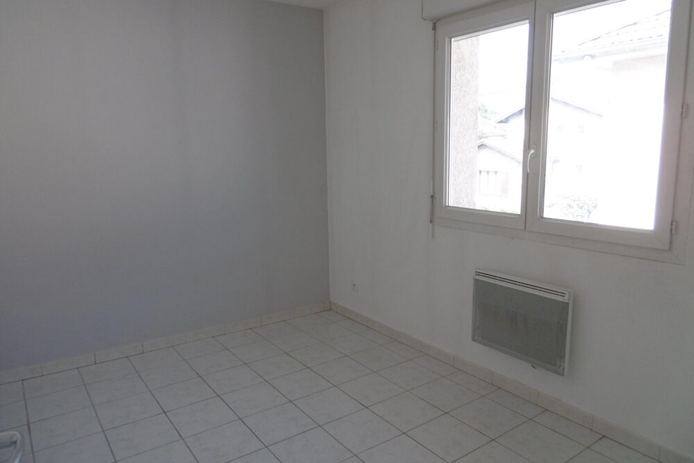 Location Appartement Proximité campus T2 de 32 m2 avec parking St martin d heres