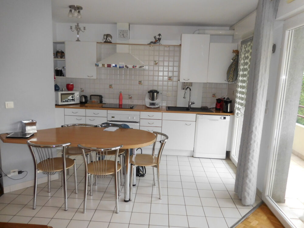 Location Appartement Centre ville - Au calme, T2 meublé de 45 m2 avec balcon / terrasse de 10 m2 Varces allieres et risset