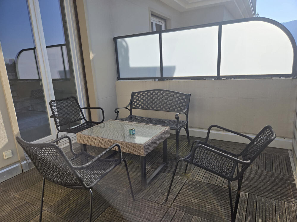 Centre ville, en étage avec ascenseur T3 de 77 m2 avec terrasse de 13 m2