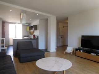  Appartement à louer 4 pièces 89 m²