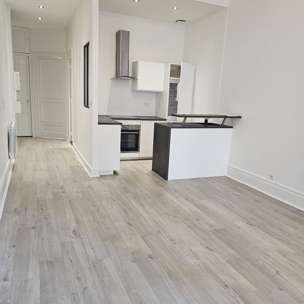 Vente Appartement Centre - Berriat - Dans bel immeuble T2 de 47 m2 Grenoble