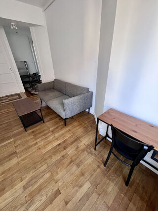  Appartement à louer 2 pièces 42 m²
