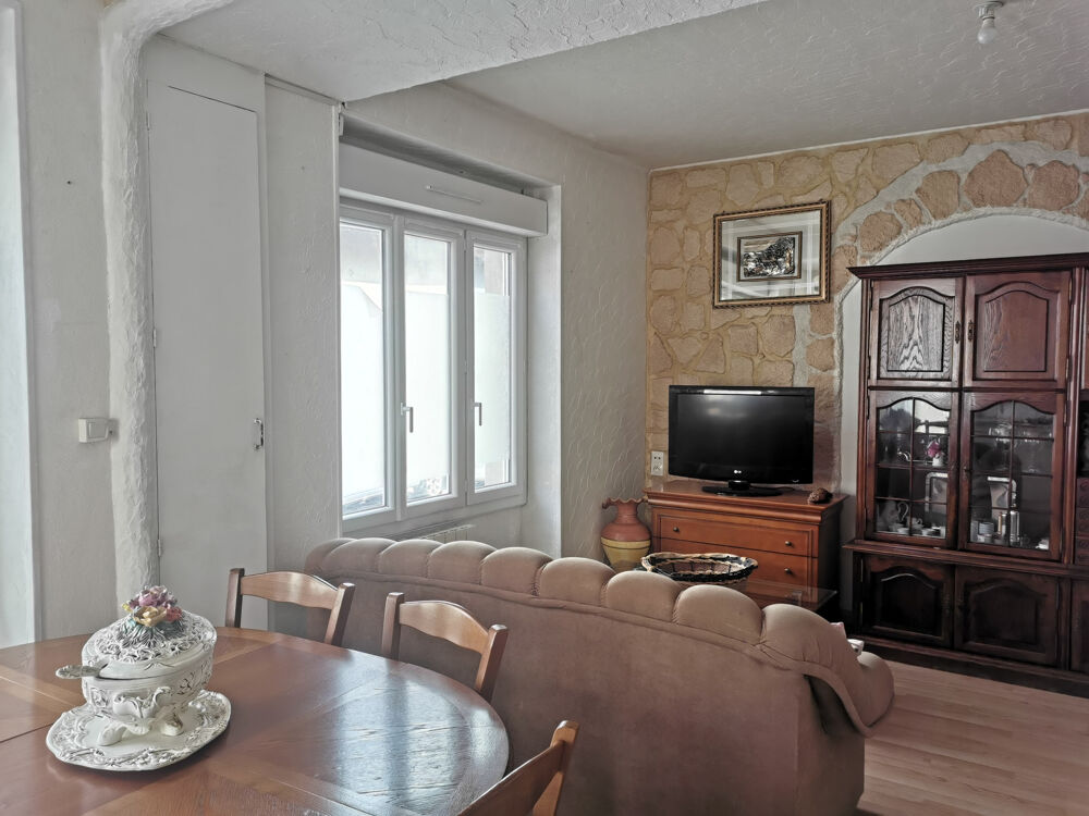Maison de village en pierres sur MONTALIEU-VERCIEU