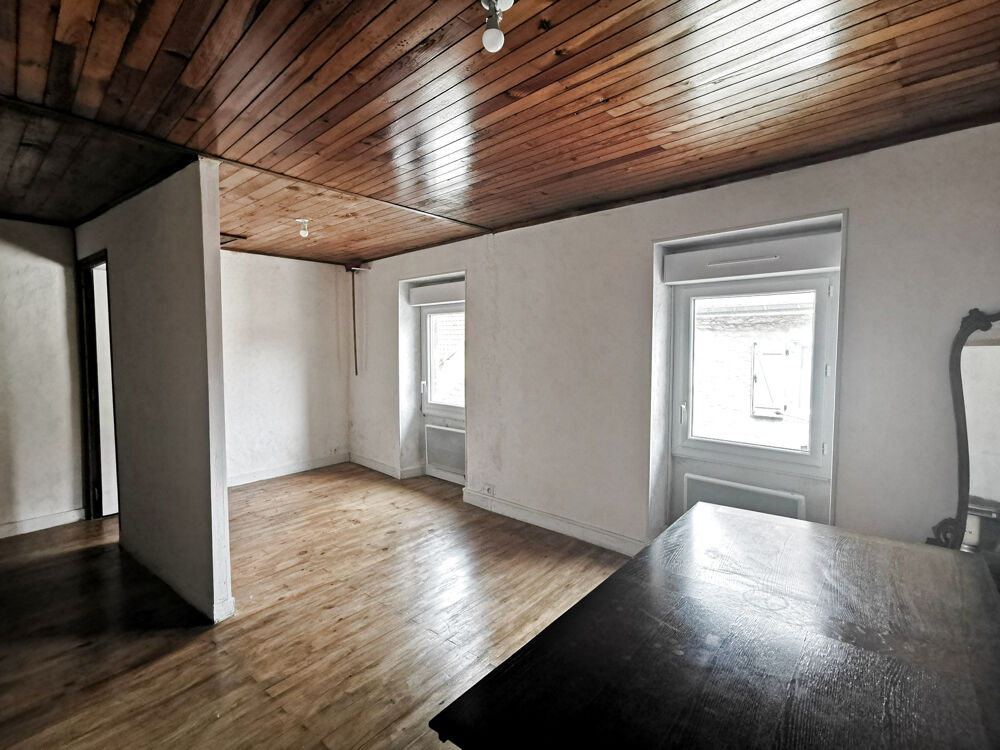 Maison de village en pierres sur MONTALIEU-VERCIEU