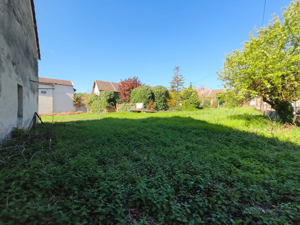 Vente Terrain Terrain à bâtir 725 m2   Beau potentiel de construction Bouvesse quirieu