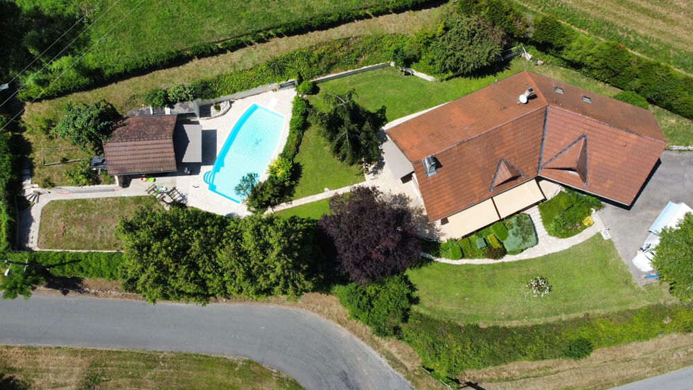 Maison 9 pièces 197 m² · à Nattages · 197 m² · 596 000 €
