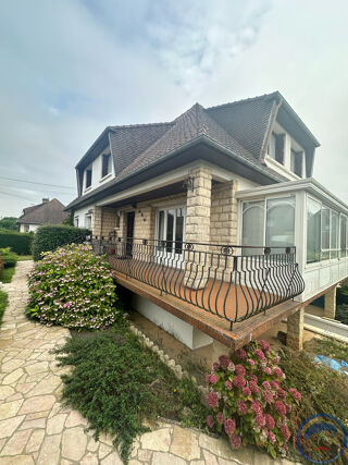  Maison  vendre 10 pices 209 m