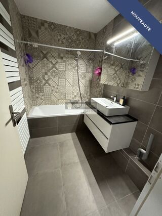  Appartement à vendre 5 pièces 96 m²