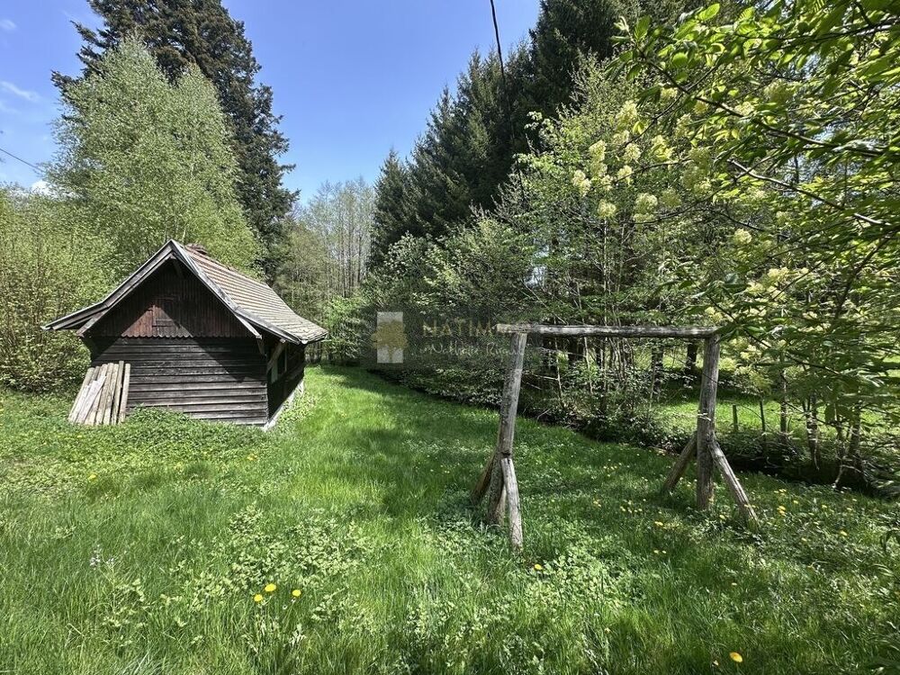 Belle maison au bord de la rivière