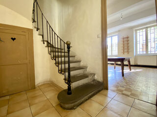  Immeuble � vendre 11 pi�ces 213 m�