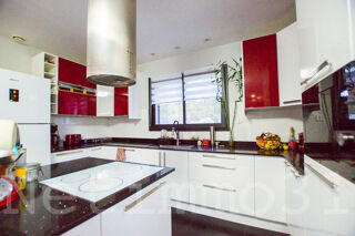  Maison � vendre 6 pi�ces 212 m�