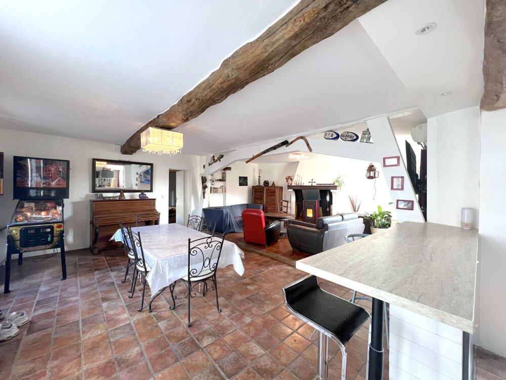 Maison en pierre T7 avec terrasse