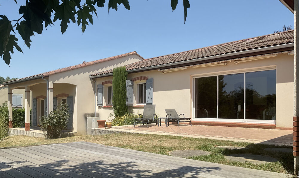 Maison T6 avec garage sur beau terrain de 1300m2