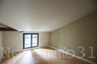  Appartement à louer 3 pièces 80 m²