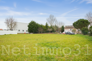  Terrain à vendre 1055 m²