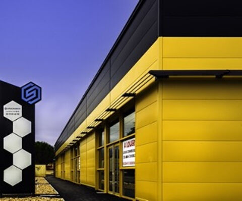   local commercial de 480 m2 divisible 