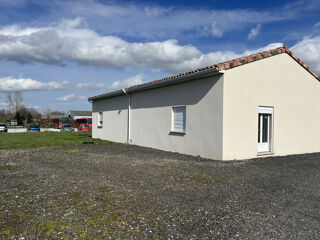   Local de 100m2 sur un terrain de 1233m2 Revel