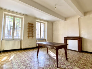  Immeuble � vendre 11 pi�ces 213 m�