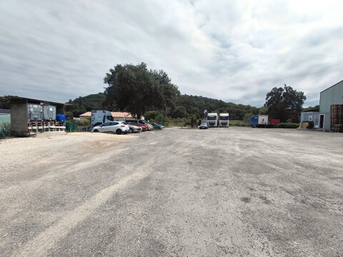   Entrepôt 800 m2 à vendre sur Vergt 