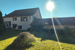 Maison 7 pièces 211 m² · à Bassillac Et Auberoche · 211 m² · 200 000 €