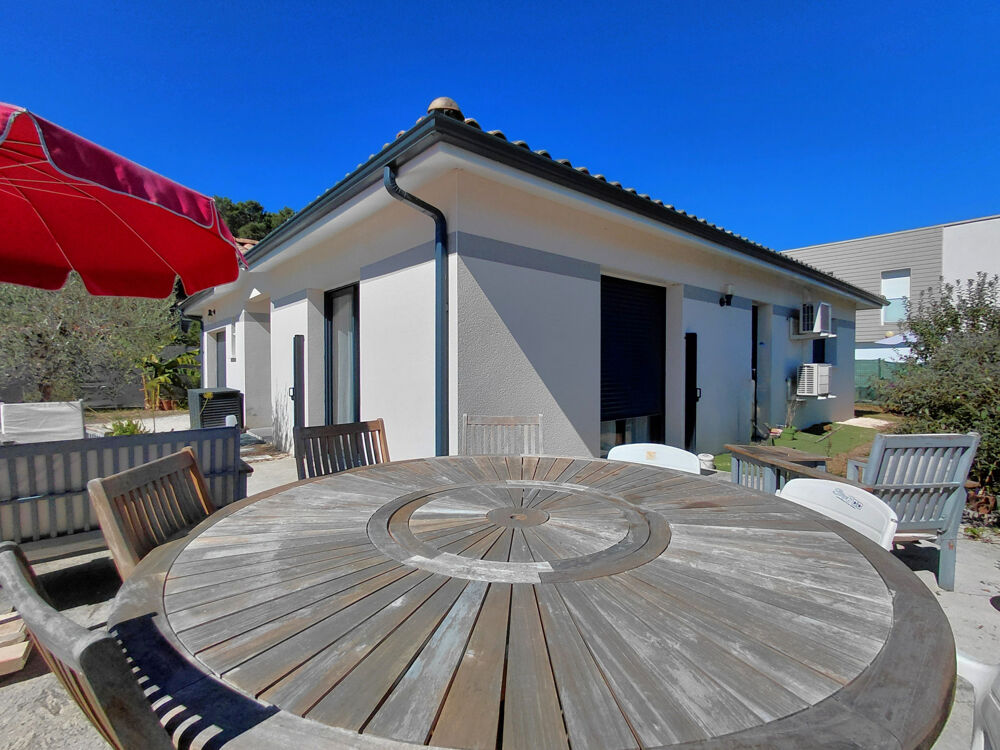 A VENDRE Maison récente de plain pied avec piscine au coeur de Chancelade!