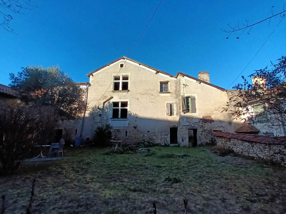 Maison 5 pièces 220 m² · à Chateau L Eveque · 220 m² · 82 500 €