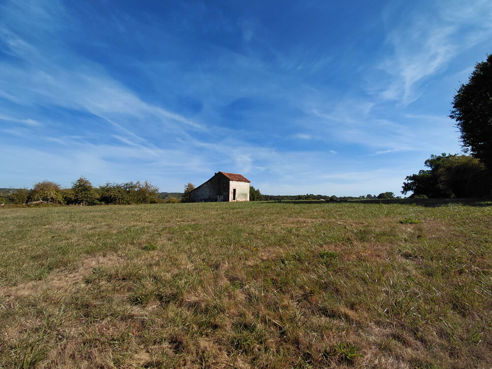 Grange sur 1 hectare en zonage Agricole / Loisirs STECAL ou Pastilles
