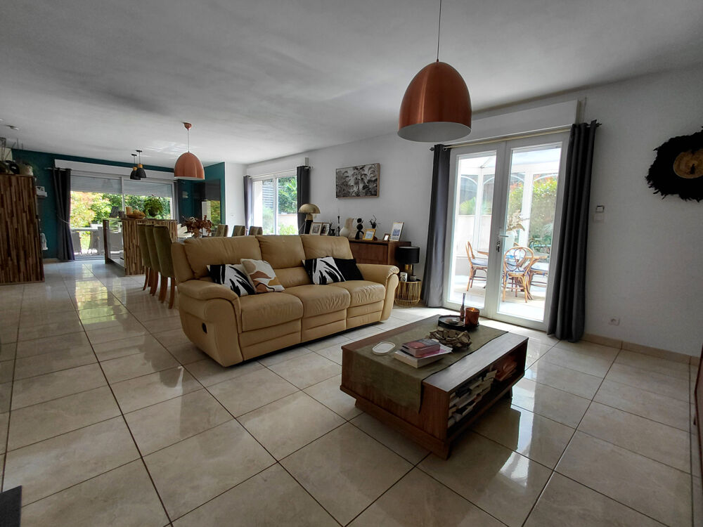 Vente Maison Maison récente de plain-pied avec Piscine et garage double Chateau l eveque