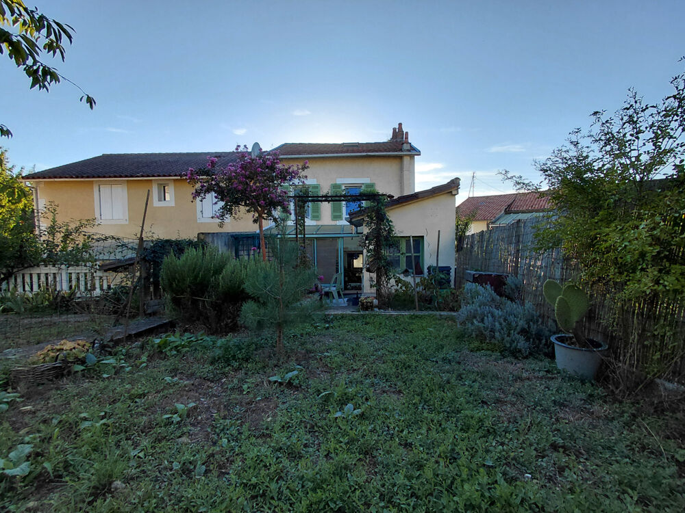 Vente Maison SANILHAC - A DEUX PAS DE PERIGUEUX - MAISON AVEC 3 CHAMBRES ET JARDIN Sanilhac