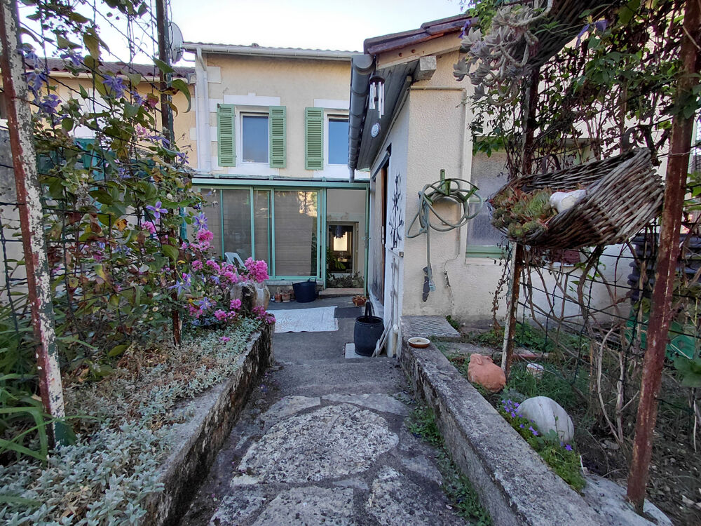 Vente Maison SANILHAC - A DEUX PAS DE PERIGUEUX - MAISON AVEC 3 CHAMBRES ET JARDIN Sanilhac