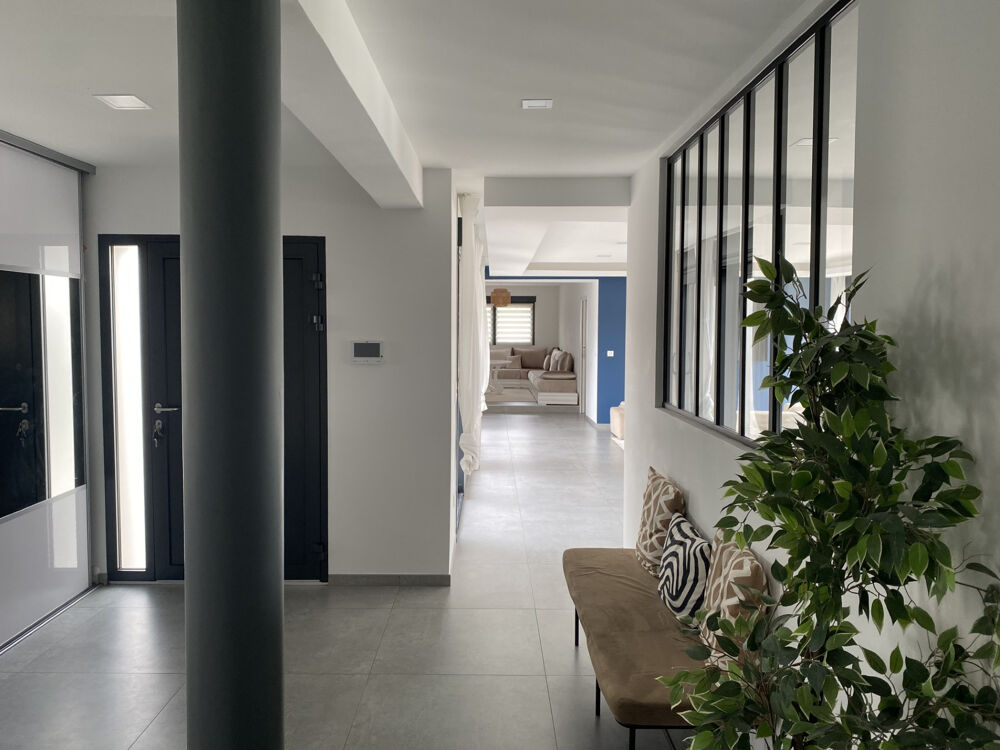 Maison contemporaine d'exception aux prestations haut de gamme.