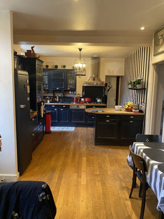  Propri�t�/ch�teau � vendre 9 pi�ces 220 m�