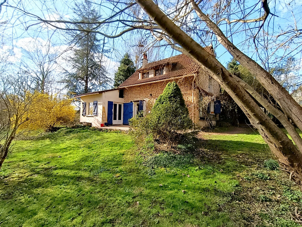Vente Maison A moins de 6 kms de DONZY, et 2h de PARIS, belle maison au charme de l'ancien. Perroy