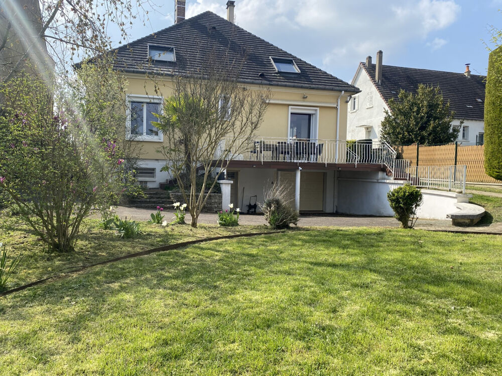 AUXERRE MAISON AVEC PISCINE PROCHE DU CENTRE VILLE