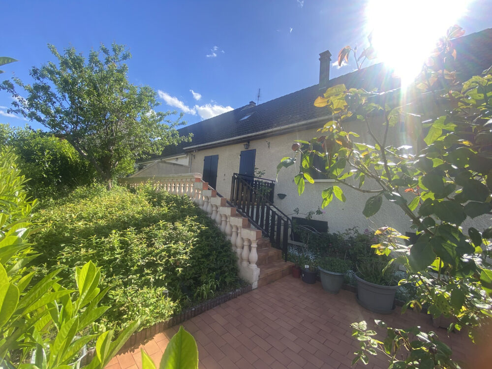 Pavillon familiale sur sous-sol dans quartier calme.