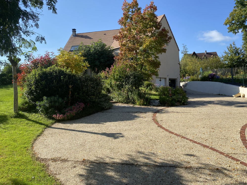 MAISON CONTEMPORAINE AVEC VUE SUR LA CAMPAGNE