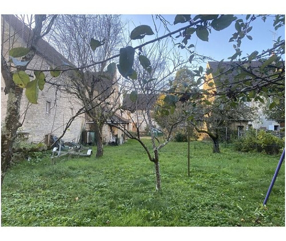 Maison de village a rafraîchir située aux portes du parc régional du Morvan
