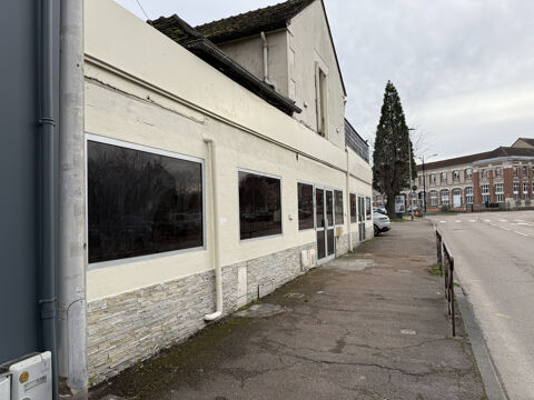   LOCAL COMMERCIAL  PROCHE DES BORDS DE L'YONNE 