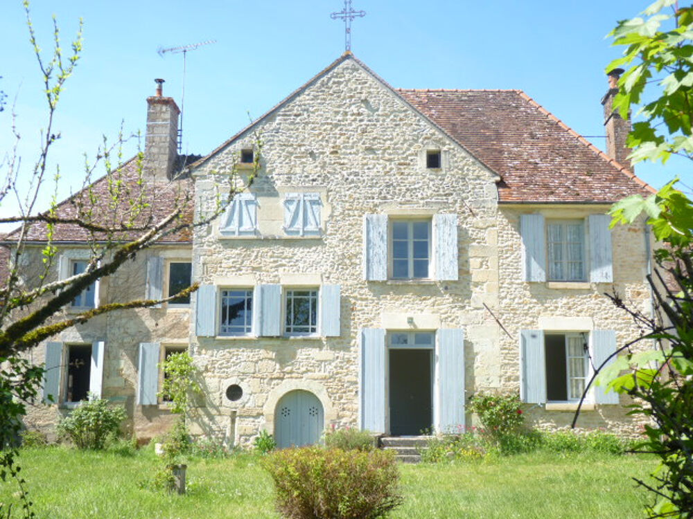 Maison 10 pièces 275 m² · à Entrains sur Nohain · 275 m² · 250 000 €