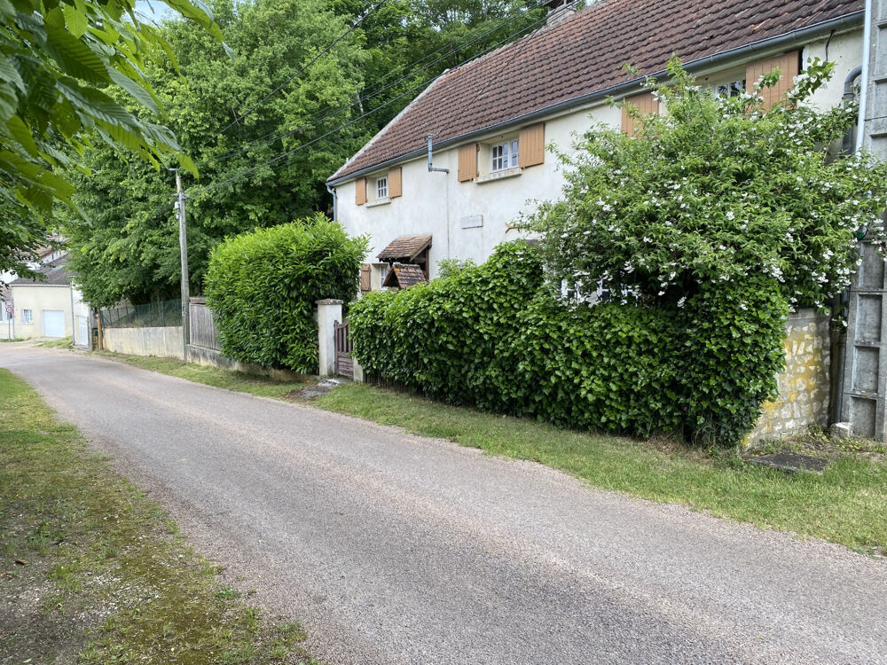 Maison ancienne de type longère à rafraîchir